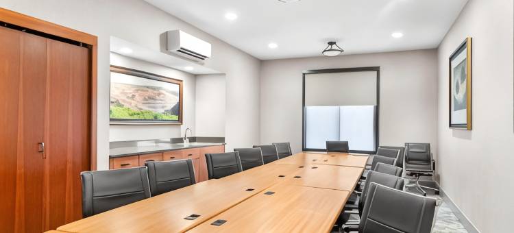 芒特艾恩-弗吉尼亚舒适套房酒店(Comfort Inn & Suites Mountain Iron and Virginia)图片