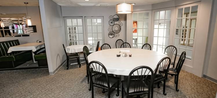 刘易斯顿华美达酒店及会议中心(Ramada by Wyndham Lewiston Hotel & Conference Center)图片