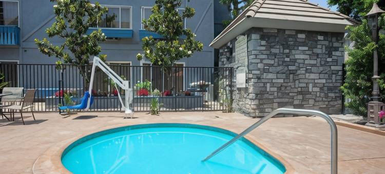 安大略蔚蓝套房酒店，温德姆Trademark精选(Azure Hotel & Suites, Trademark Collection by Wyndham)图片