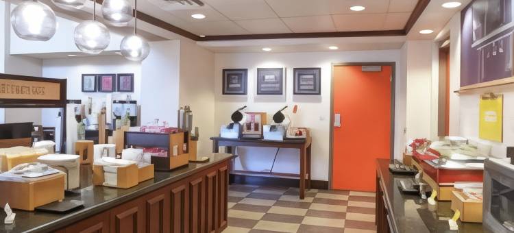 希尔顿欢朋套房酒店-辛辛那提联合中心(Hampton Inn & Suites Cincinnati-Union Centre)图片