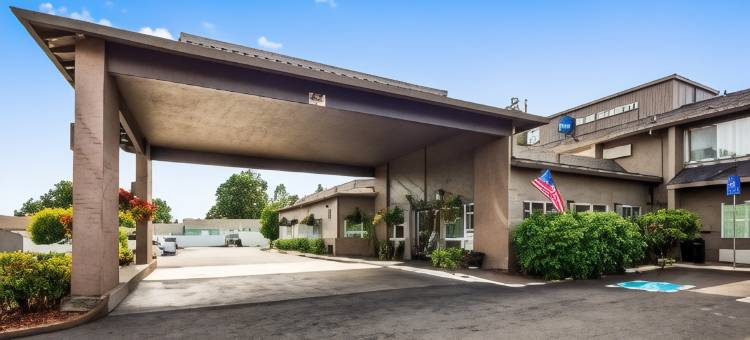 橡树梅多斯贝斯特韦斯特酒店(Best Western Oak Meadows Inn)图片