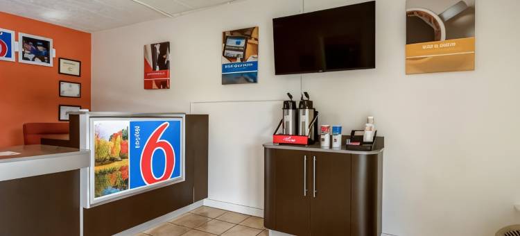 新斯坦顿6号汽车旅馆(Motel 6 New Stanton, PA)图片