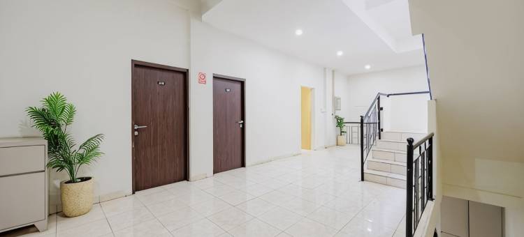 红门酒店普拉斯@D San布阿巴图公寓(RedDoorz Plus @ D San Residence Buah Batu)图片