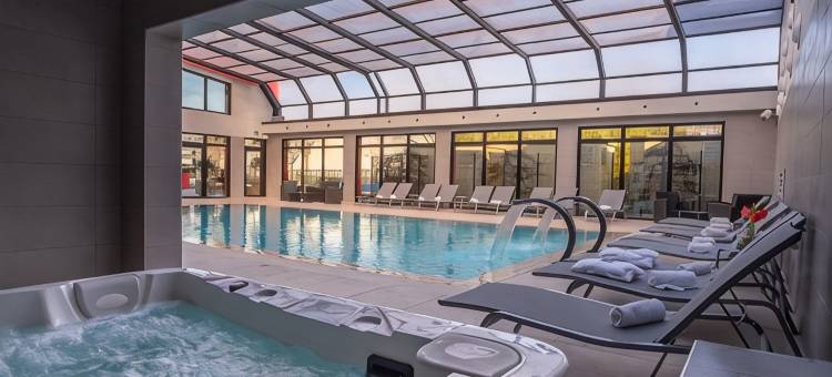 里昂东圣普列斯特欧洲博览吉利亚德尊贵(Kyriad Prestige Lyon Est - Saint Priest Eurexpo Hotel and Spa)图片