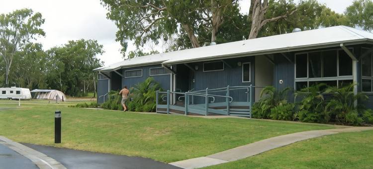 麦凯布莱克斯海滩假日公园(BIG4 Mackay Blacks Beach Holiday Park)图片