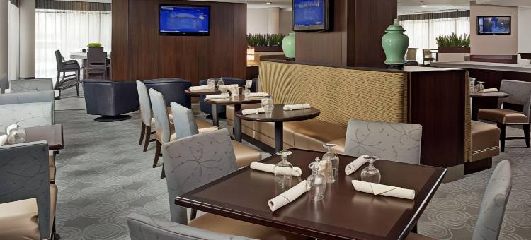 希尔顿逸林酒店芝加哥绍姆堡(DoubleTree by Hilton Hotel Chicago - Schaumburg)图片