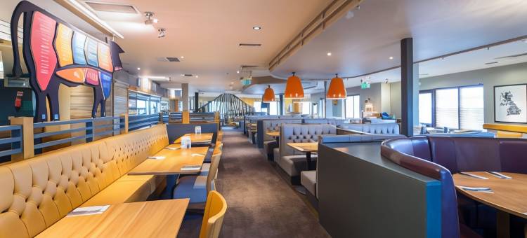 牛顿阿博特高级旅社(Premier Inn Newton Abbot)图片