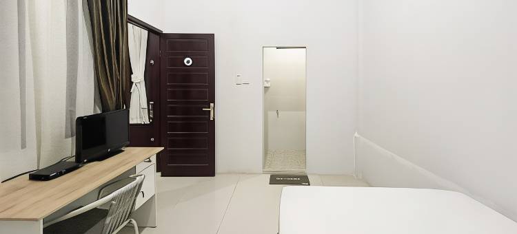 安妮莎伊斯兰民宿红门酒店(An Nisa Homestay Syariah Mitra RedDoorz)图片