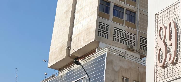 德布拉·布朗(Debrah Brown, a Member of Brown Hotels)图片