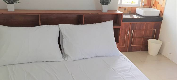 红色伙伴钻石巴塘宾馆(Guesthouse Berlian Batang Syariah Near Kampung Kalisalak Park)图片