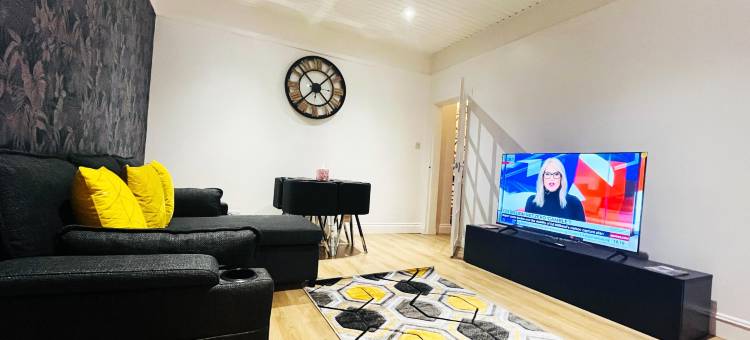 Ground Floor Entire Holiday Apartment - Self Checkin & Checkout图片