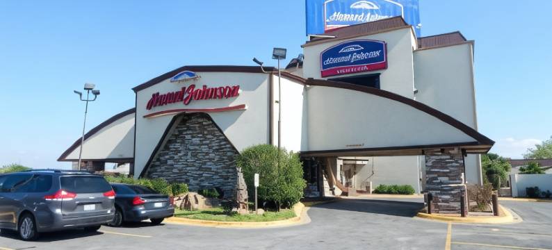 阿林顿棒球场-六旗温德姆豪生酒店(Howard Johnson by Wyndham Arlington Ballpark / Six Flags)图片