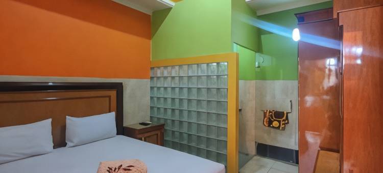 盖亚特里萨沃贾贾尔民宿-靠近玛琅国立大学2号校区-RedDoorz旗下(Homestay Gayatri Sawojajar Near Univ Negeri Malang Kampus 2 Mitra RedDoorz)图片