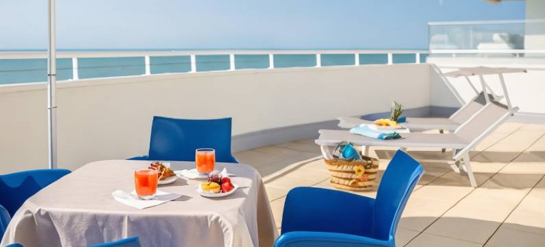 康多尔酒店(Hotel Condor)图片