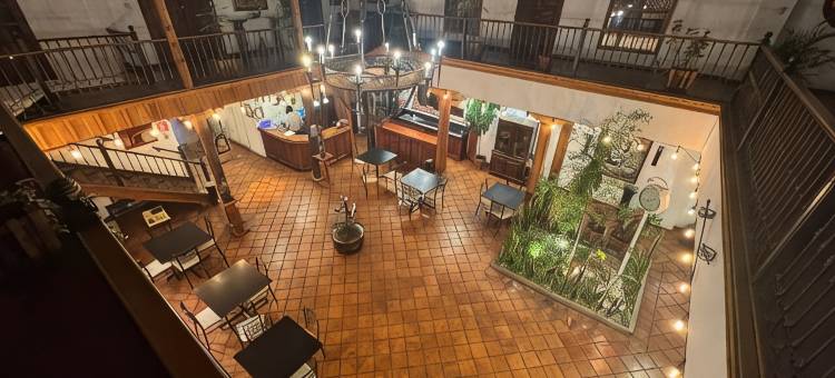吉诃德酒店(Suites & Hotel El Quijote)图片