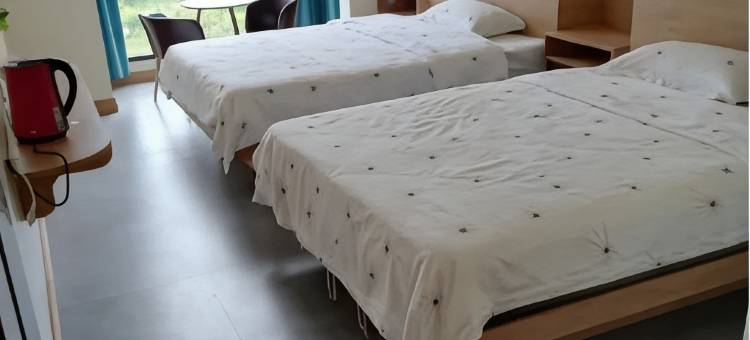 万尾金滩小白屋民宿图片