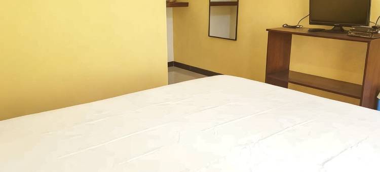 庞越市布罗莫22米特拉巴尤昂加车站伊斯兰教法红多兹民宿(Bromo 22 Homestay Syariah Near Terminal Bayuangga Probolinggo Mitra RedDoorz)图片