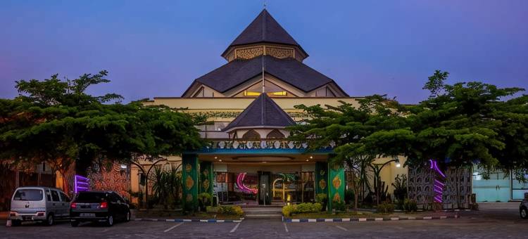 宇斯洛酒店餐厅及会议(Yusro Hotel Restaurant & Convention)图片