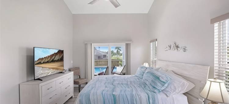 热带度假屋佛罗里达州马可岛近海滩，宠物友好，配有泳池(Tropical Vacation Home Marco Island Florida - Close to Beaches-Pet Friendly-POOL)图片