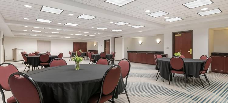 舒适酒店及套房乔治湖(Comfort Inn & Suites Lake George)图片