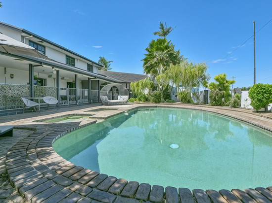 阿拉若汽车旅馆