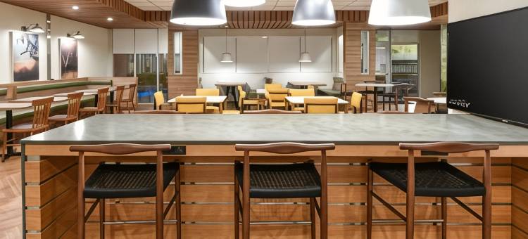 莫尔帕克文图拉县万豪万枫套房酒店(Fairfield Inn & Suites Moorpark Ventura County)图片