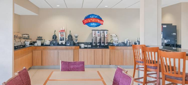 勒琼营温德姆呗盟酒店(Baymont by Wyndham Camp Lejeune)图片