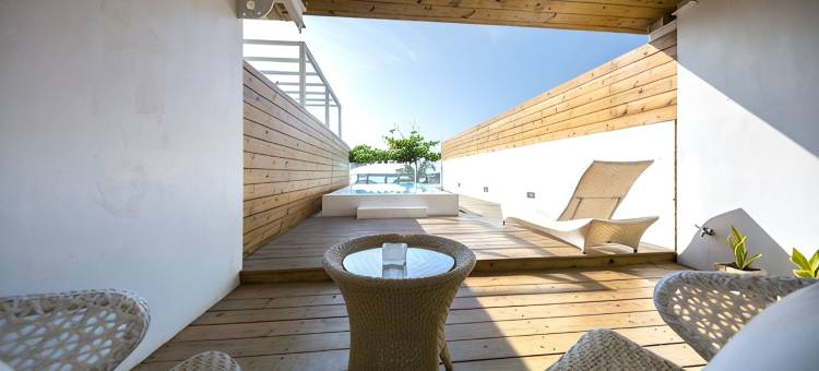 垦丁后面有湾图片