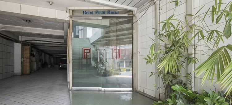 红多兹Plus酒店-近雅加达哥打车站(RedDoorz Plus Near Jakarta Kota Station)图片