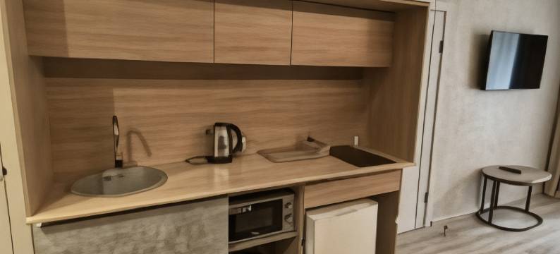 劳斯莱斯舞会酒店(Ros les Prom Hotel)图片