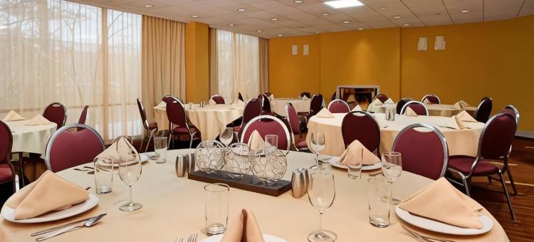 林德赫斯特梅多兰兹万怡酒店(Courtyard Lyndhurst Meadowlands)图片