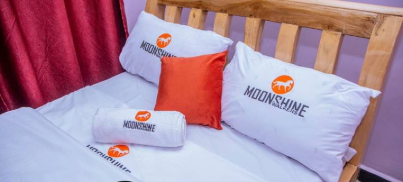 月光漫步者公寓(Moonshine Walkers)图片