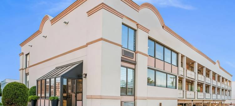 梅多兰兹温德姆速 8 酒店(Super 8 by Wyndham Meadowlands)图片