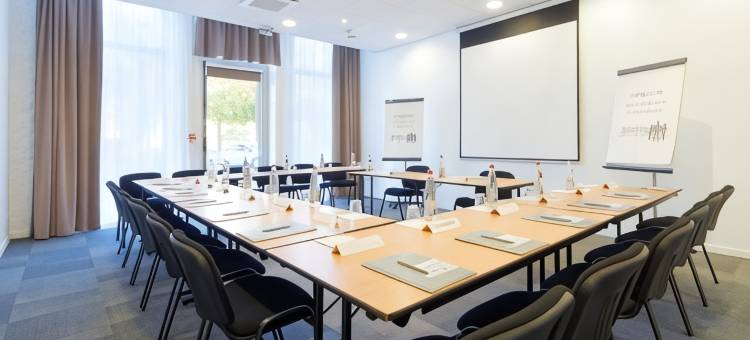 里昂中央车站佩拉切康弗伦斯康铂酒店(Campanile Lyon Centre - Gare Perrache - Confluence)图片