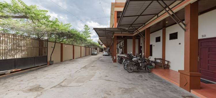 红多兹酒店-近三马林达广场(RedDoorz Near Samarinda Square)图片