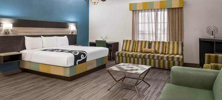 维多利亚拉昆塔温德姆酒店(La Quinta Inn by Wyndham Victoria)图片