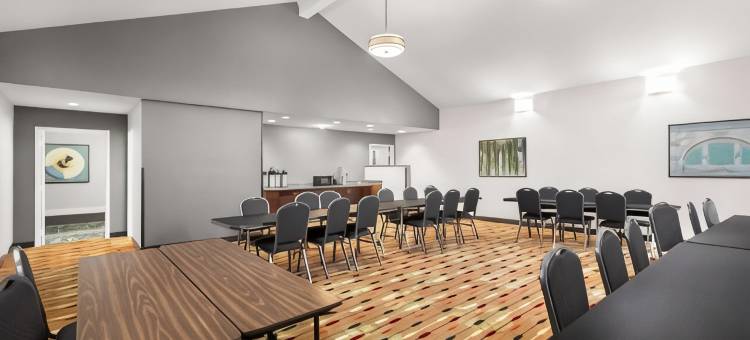 韦恩堡豪华贝斯特韦斯特酒店(Best Western Luxbury Inn Fort Wayne)图片