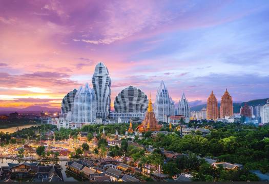 西双版纳景洪星光夜市孔雀城亚朵酒店图片