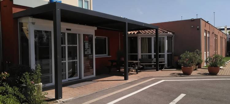 ibis budget 普罗旺斯地区艾克斯莱斯米勒斯酒店(Ibis Budget Aix-en-Provence les Milles)图片