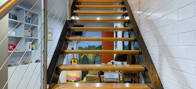 阿米代尔西区公寓(Westside Studio Apartments)图片