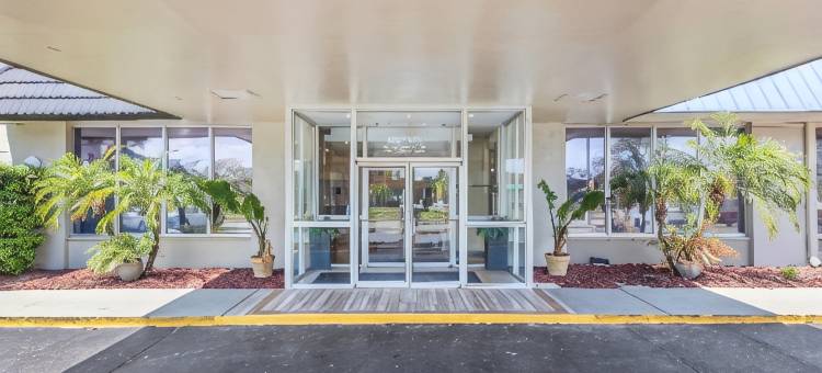 泰特斯维尔肯尼迪太空中心戴斯酒店(Days Inn by Wyndham Titusville Kennedy Space Center)图片