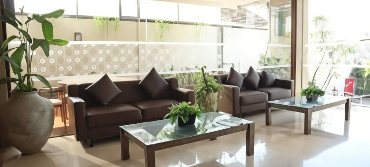 林恩莫约克托酒店(Lynn Hotel Mojokerto)图片
