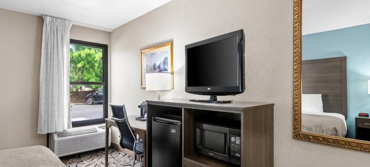 品质酒店福特米尔 靠近卡罗温兹大道(Quality Inn Fort Mill Near Carowinds Blvd)图片