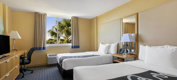 黎明城拉昆塔温德姆套房酒店(La Quinta Inn & Suites by Wyndham Sunrise)图片