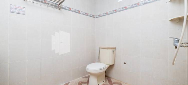杜库古邦红色伙伴住宅旅馆(Dukuh Kupang Residence Mitra RedDoorz)图片