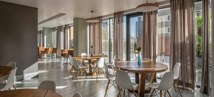 贝洛奥里藏特萨瓦斯丽笙酒店(Radisson Blu Belo Horizonte Savassi)图片