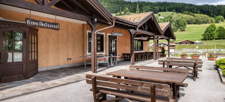 高尔夫酒店(Golf Hotel)图片