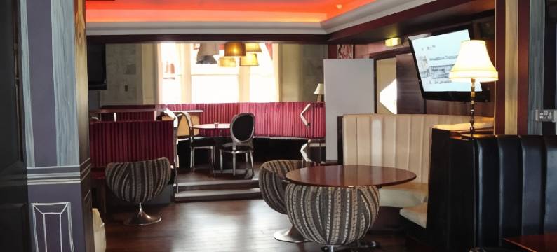 怀特斯酒店(Whites Hotel)图片