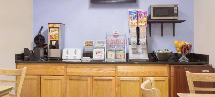 华纳罗宾速8酒店(Super 8 by Wyndham Warner Robins)图片