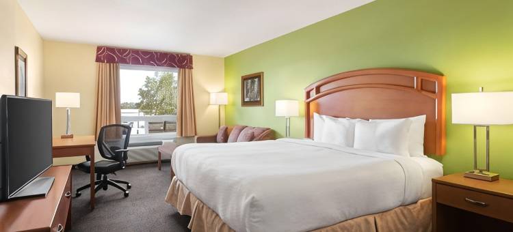 汤普森戴斯套房酒店(Days Inn & Suites by Wyndham Thompson)图片